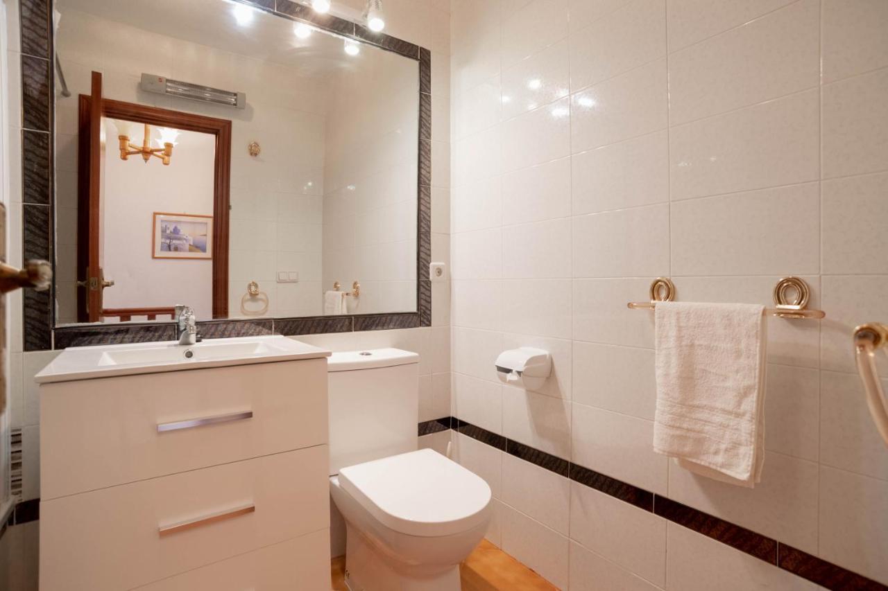 Casa Billarose - Lovely House Overlooking Pool & Walking Distance To The Beach And Restaurants Cabo Roig Exteriér fotografie